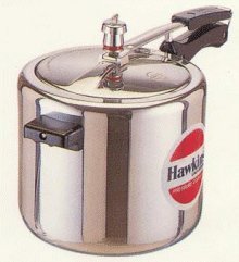 Hawkins Classic Aluminum New Improved Pressure Cooker 4-Liter