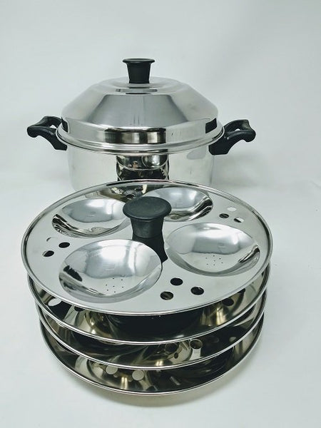 Electric rice cooker with idli stand outlet